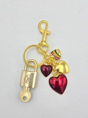 Authentic LV Gold Padlock 🔒Unbranded Heart Keychain Charm for Louis Vuitton Bag